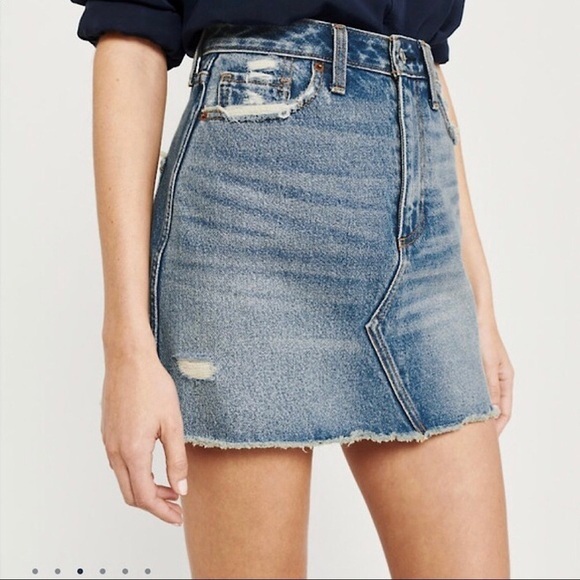 Abercrombie Fitch Blue Distressed Cut Off Raw Hem Jean Skirt Size 26 - Picture 8 of 9